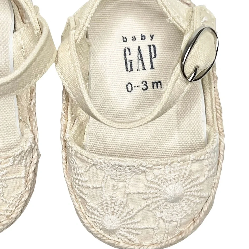 Baby Gap Lace‎ Crib Shoes